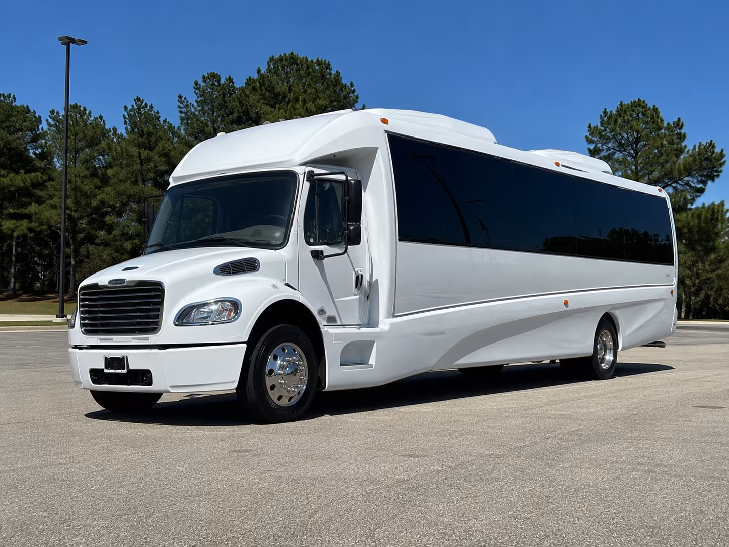 Pembroke Pines Birthday, Sweet 16, & Quinceañera Transportation party bus exterior