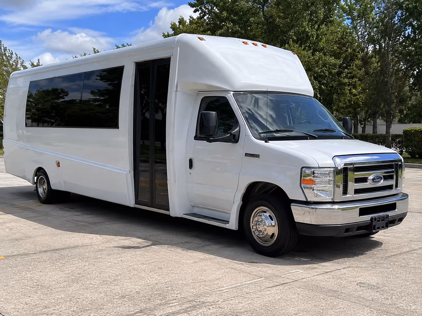 Pembroke Pines Winery Tour & Pub Crawl Transportation party bus exterior